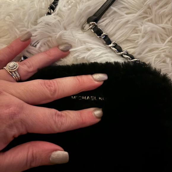 Faux fur Michael kors bag - Picture 2 of 7